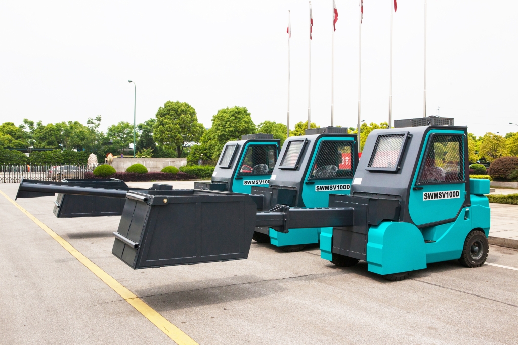創(chuàng)新蘊(yùn)于市場，山河智能多功能加料車全新亮相