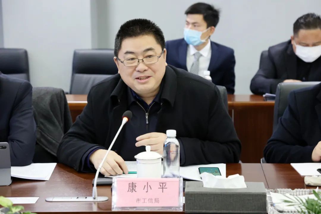 長沙工程機械協(xié)會會長、副會長、監(jiān)事長會議在山河智能召開