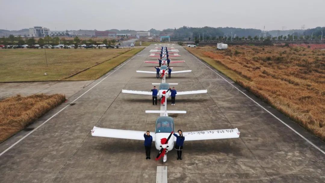 牛年開新局，山河航空8架SA60L飛機集中下線、交付