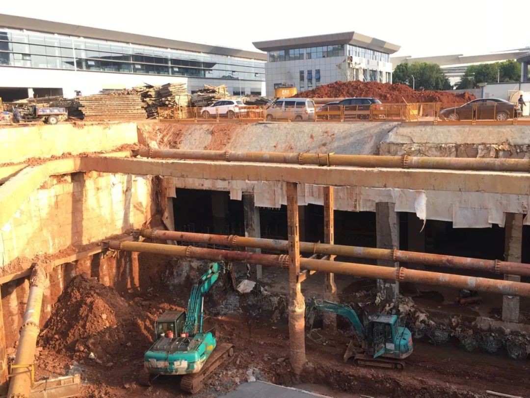 超強施工組合！山河智能助力長沙地鐵6號線建設(shè)
