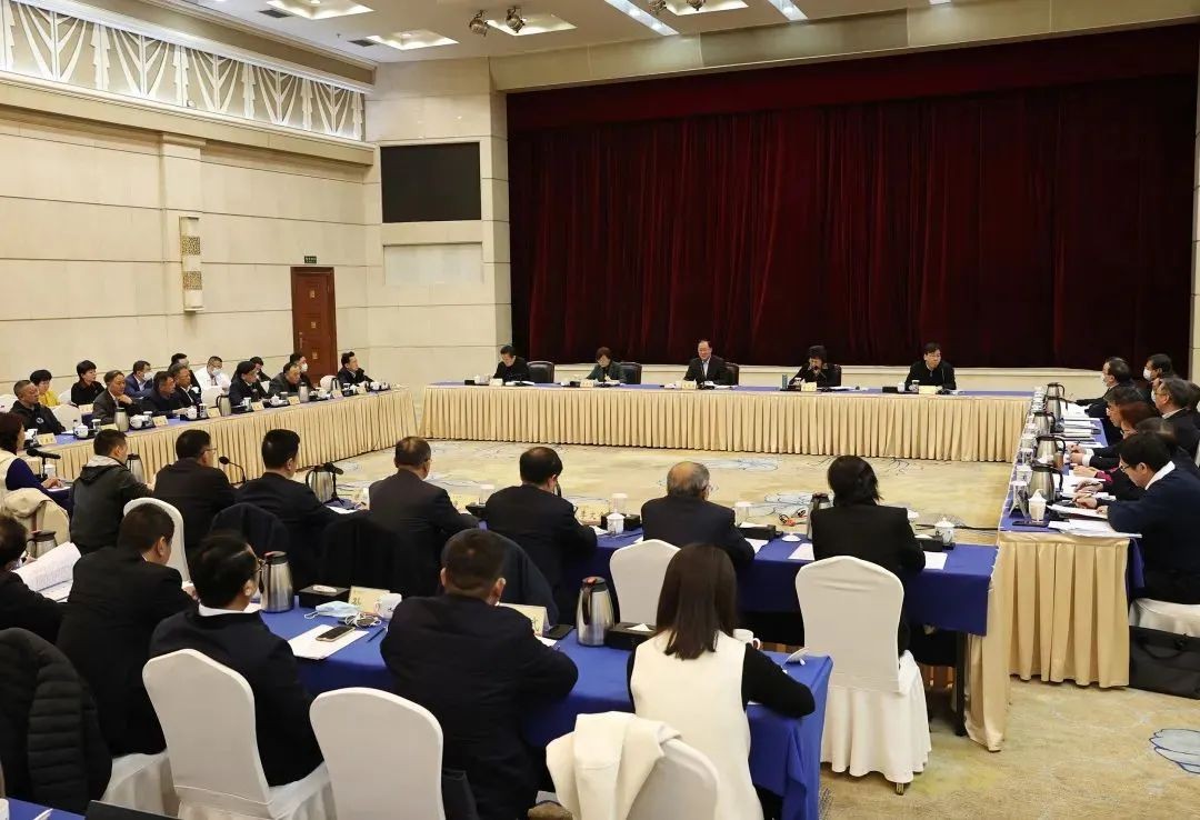 何清華：民營(yíng)企業(yè)要加強(qiáng)創(chuàng)新積累，推崇精耕細(xì)作的內(nèi)涵式增長(zhǎng)