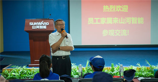 這個(gè)夏天，親子玩轉(zhuǎn)山河智能“三棲”裝備