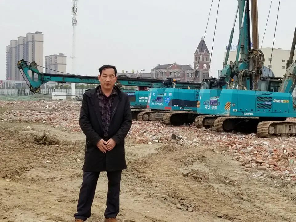 颯！他以11臺旋挖鉆占領(lǐng)荊州房建市場