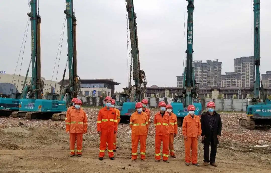 颯！他以11臺旋挖鉆占領(lǐng)荊州房建市場