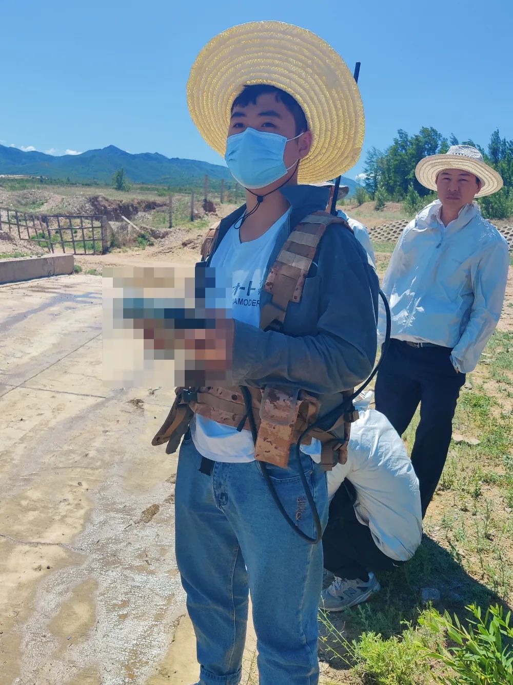 致敬！戰(zhàn)斗在風(fēng)沙中的特種裝備團隊
