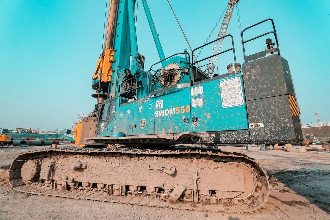 大國(guó)重器！山河智能超級(jí)裝備助力北京城市副中心綜合交通樞紐站建設(shè)