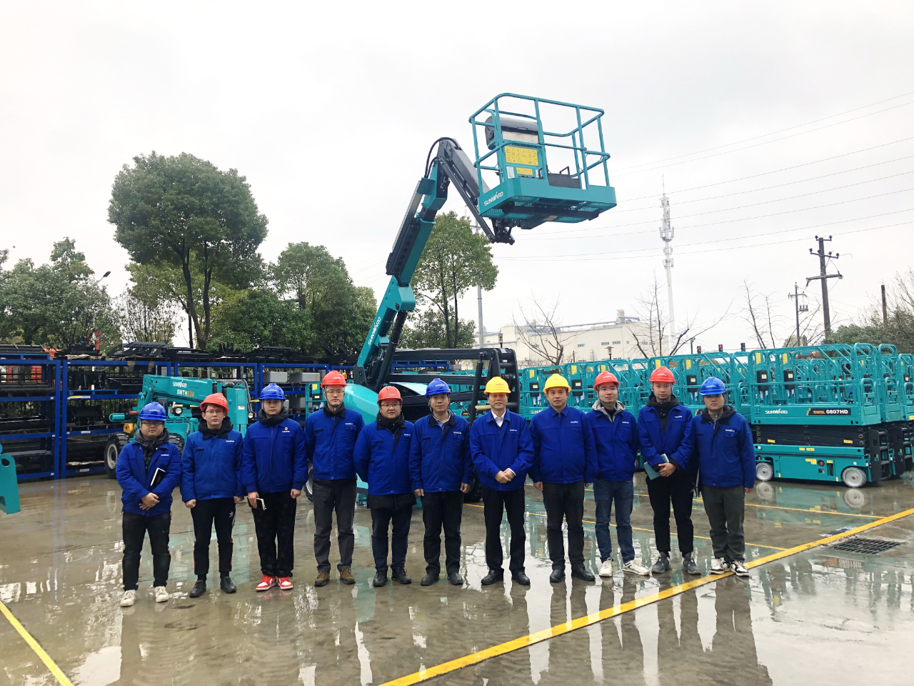 勇闖藍(lán)海！山河智能兩款臂式高空作業(yè)平臺正式“出道”