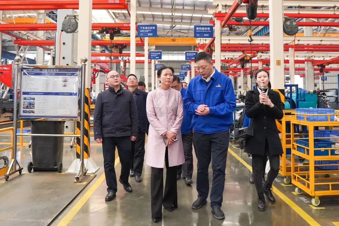 長(zhǎng)沙市總工會(huì)、長(zhǎng)沙經(jīng)開(kāi)區(qū)總工會(huì)一行調(diào)研山河智能
