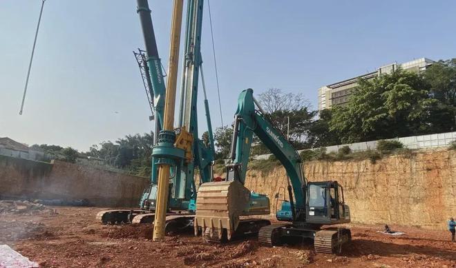 助力烏干達(dá)第一住宅高樓建設(shè)！山河智能再次出征非洲市場