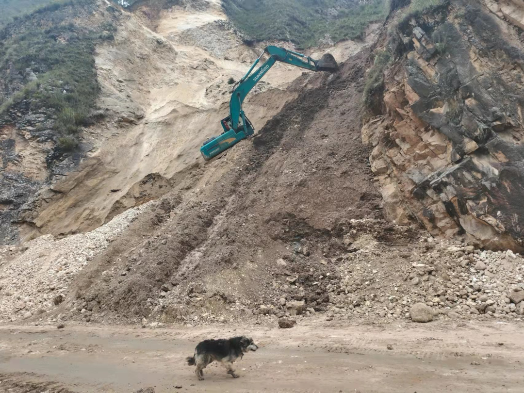 挑戰(zhàn)世界第二高山脈！山河智能裝備助力秘魯安第斯國家公路項目建設