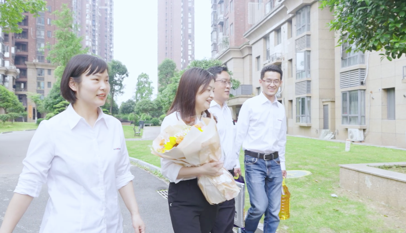 在母親節(jié)，向你們身后的媽媽送去“山河家園”的溫暖