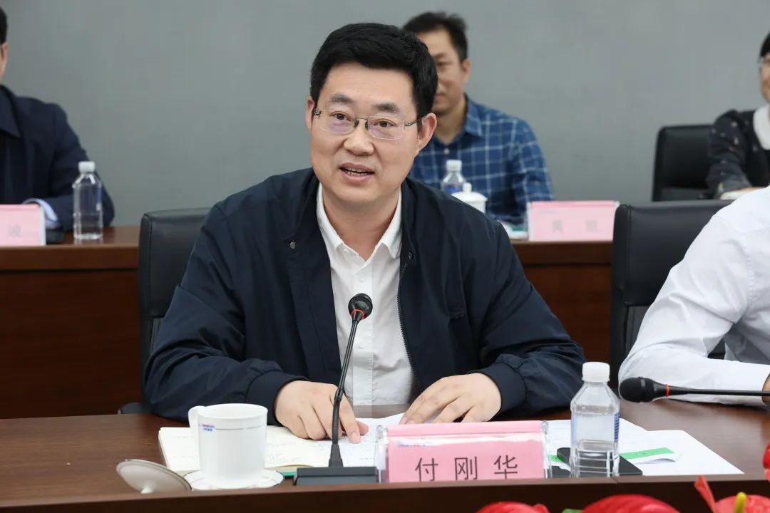 深化產(chǎn)學(xué)研合作！中南大學(xué)校長(zhǎng)、中國(guó)工程院院士田紅旗率團(tuán)拜訪山河智能