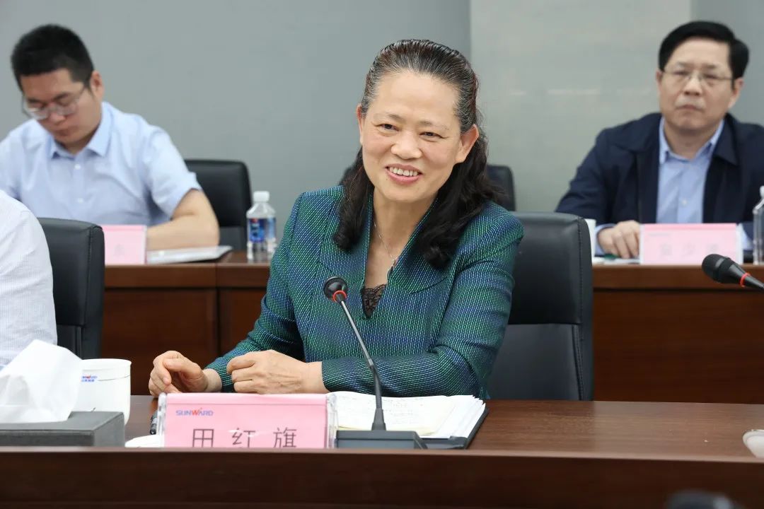 深化產(chǎn)學(xué)研合作！中南大學(xué)校長(zhǎng)、中國(guó)工程院院士田紅旗率團(tuán)拜訪山河智能