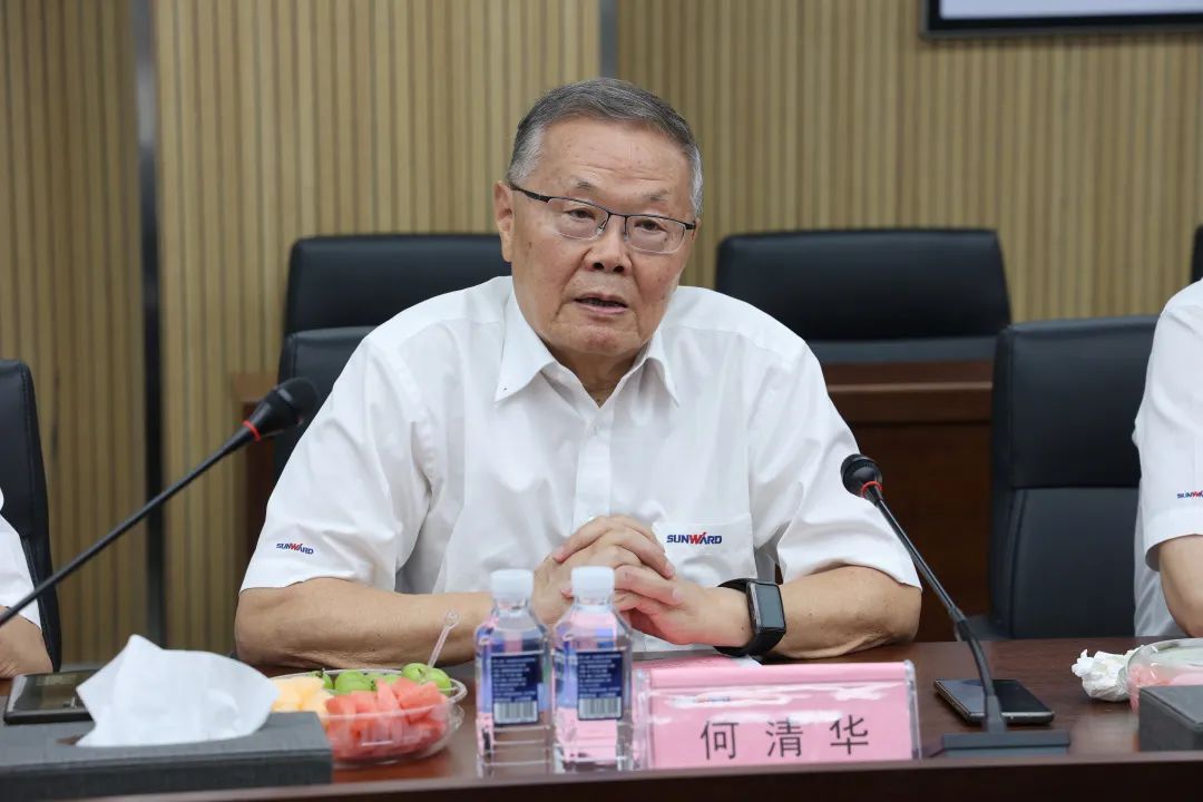 紫金礦業(yè)集團(tuán)黨委書記、董事長陳景河蒞臨山河智能考察交流