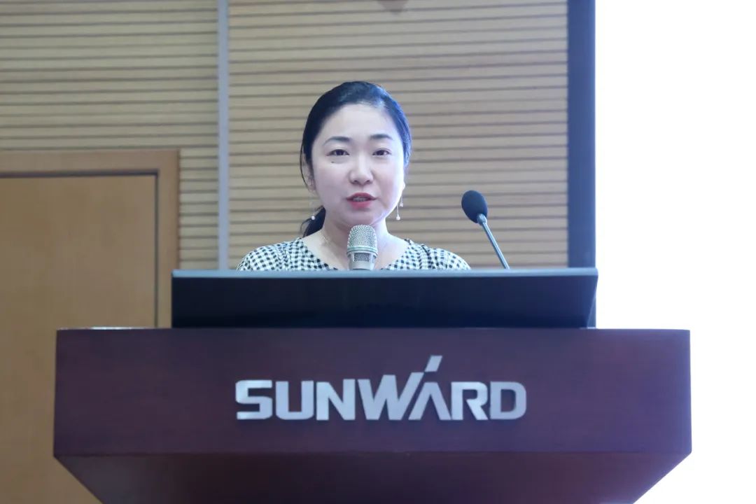 繽紛“暑”假，不負(fù)所“托”！山河智能職工子女暑期托管班結(jié)業(yè)啦