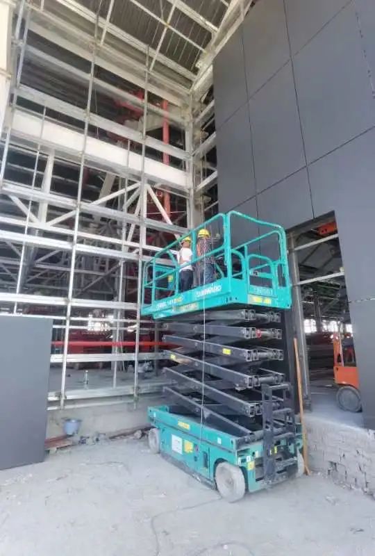 眾志成城抗疫情！山河智能高空機械助力惠州方艙醫(yī)院建設(shè)