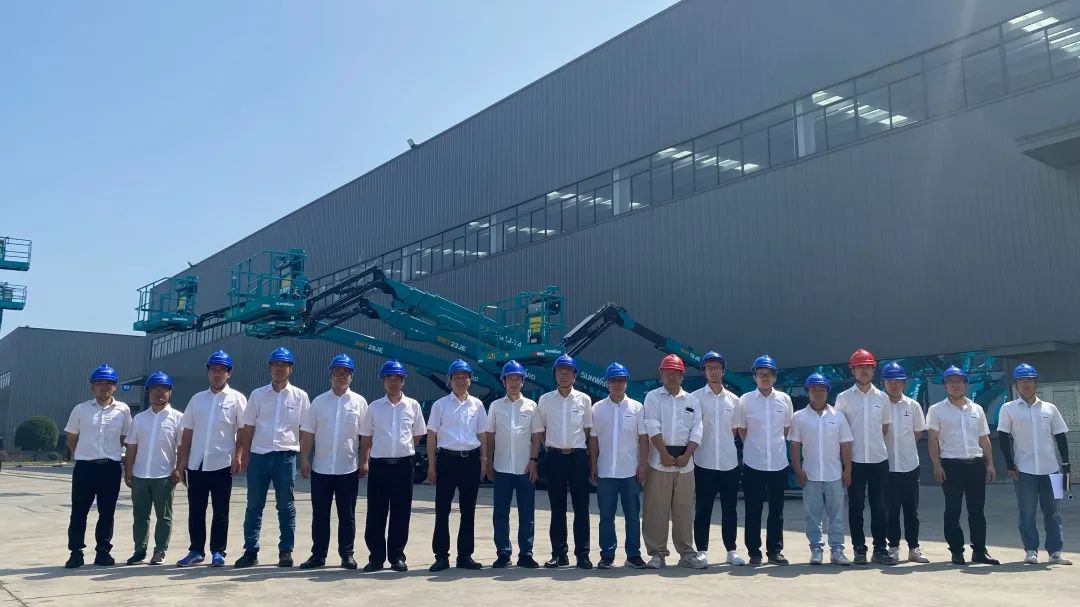 新能源家族再添“新丁”！山河智能三款電動(dòng)臂式高空作業(yè)平臺(tái)齊下線