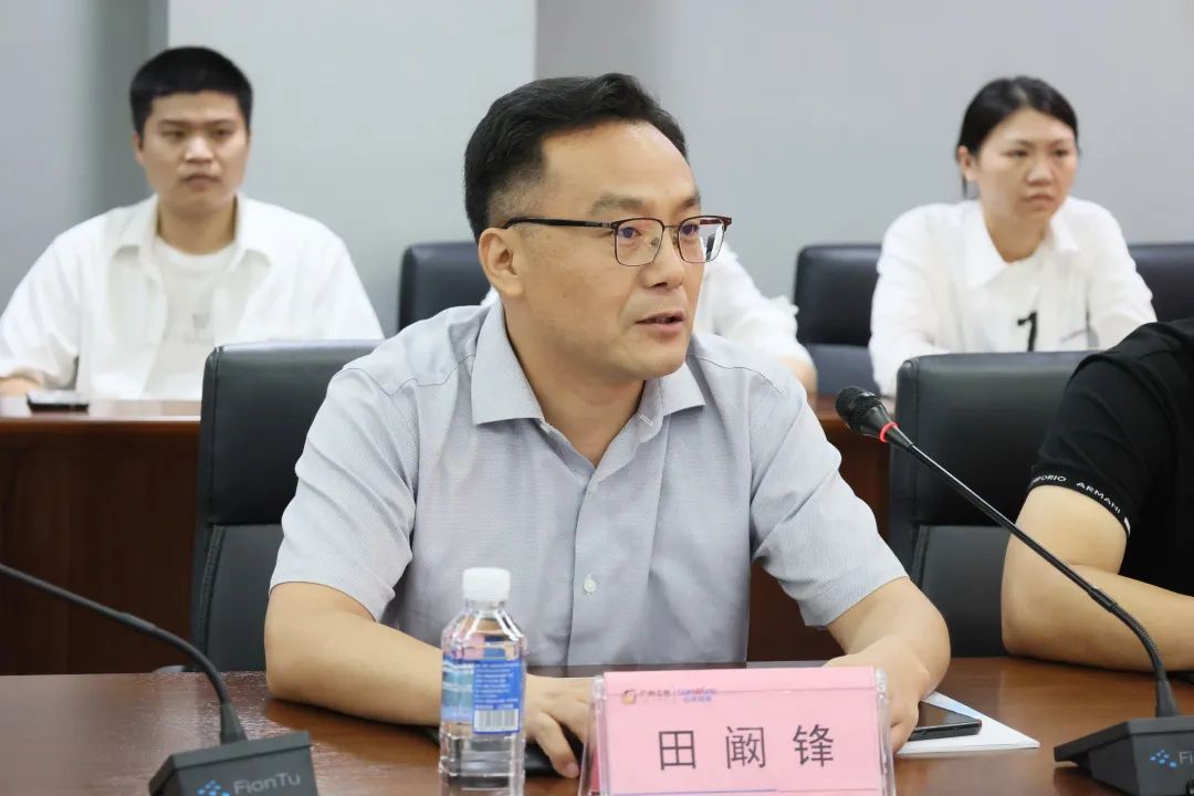 攜手開啟綠色轉(zhuǎn)型之路！山河智能&南京蓋百氏增程式電動(dòng)旋挖鉆機(jī)簽約儀式成功舉辦