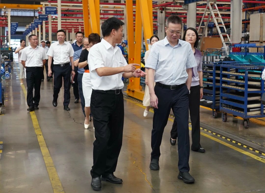 長(zhǎng)沙市人民政府副市長(zhǎng)、市工商聯(lián)主席康鎮(zhèn)麟調(diào)研山河智能