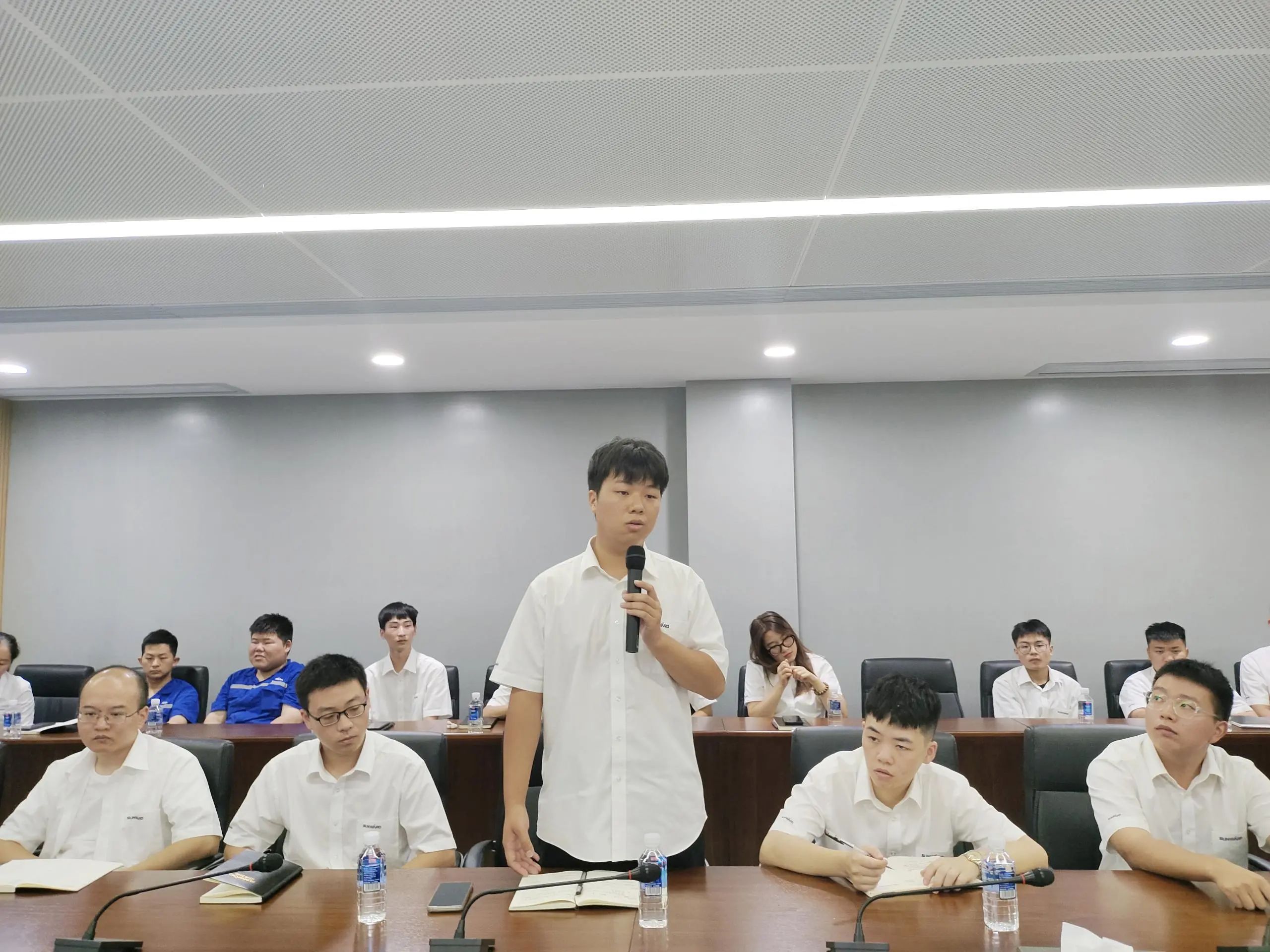 暢談心聲，共話未來！這場應(yīng)屆畢業(yè)生員工座談會，很暖，很貼心！