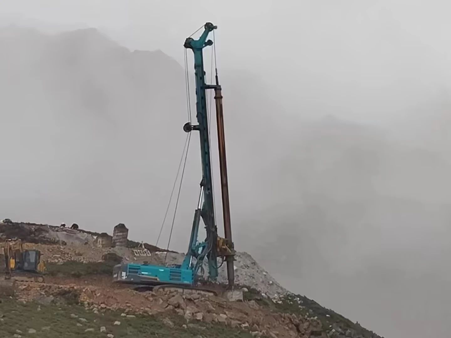 助力世界最高海拔特高壓直流輸電工程，山河智能旋挖鉆機展現(xiàn)硬核實力