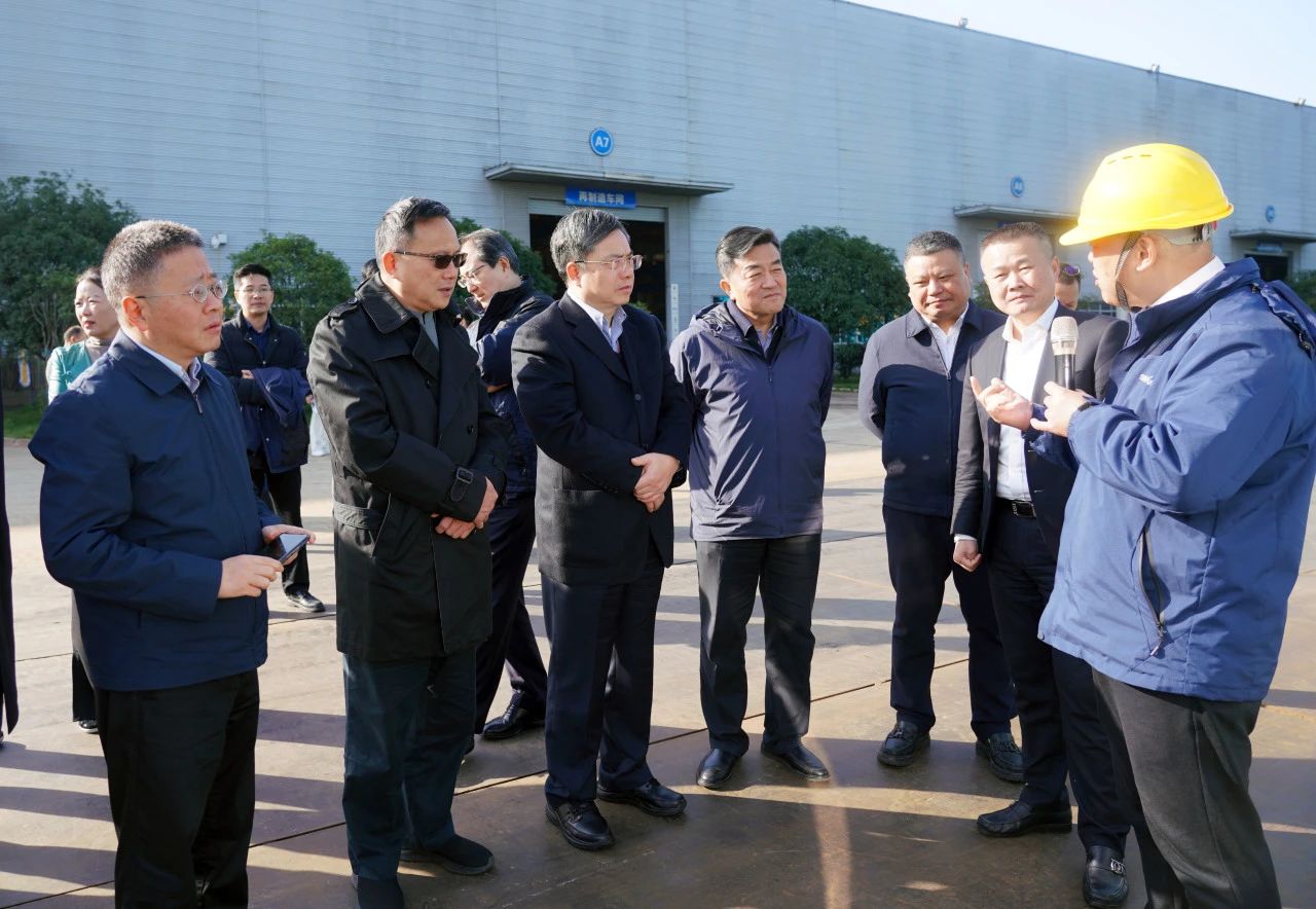聚焦裝備再制造！上海市政協(xié)副主席、黨組副書記肖貴玉帶隊調(diào)研山河智能