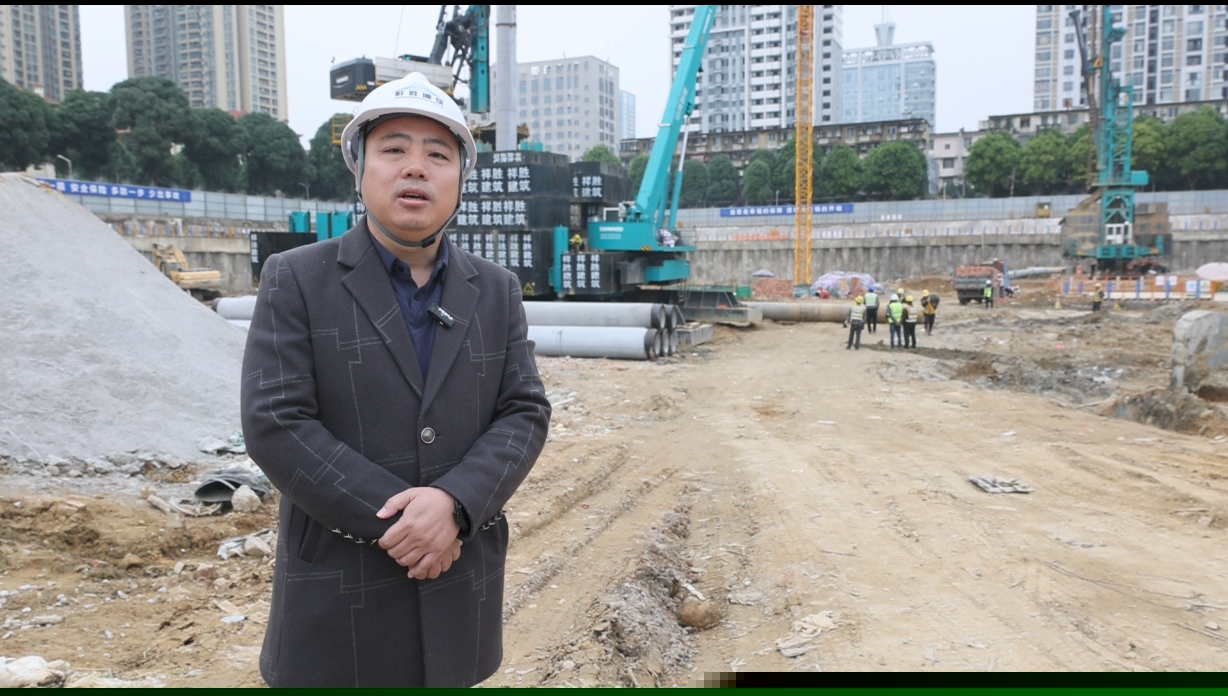 “綠巨人”顯神威！山河智能引孔式靜力壓樁機(jī)助建“綠城”南寧民生項(xiàng)目