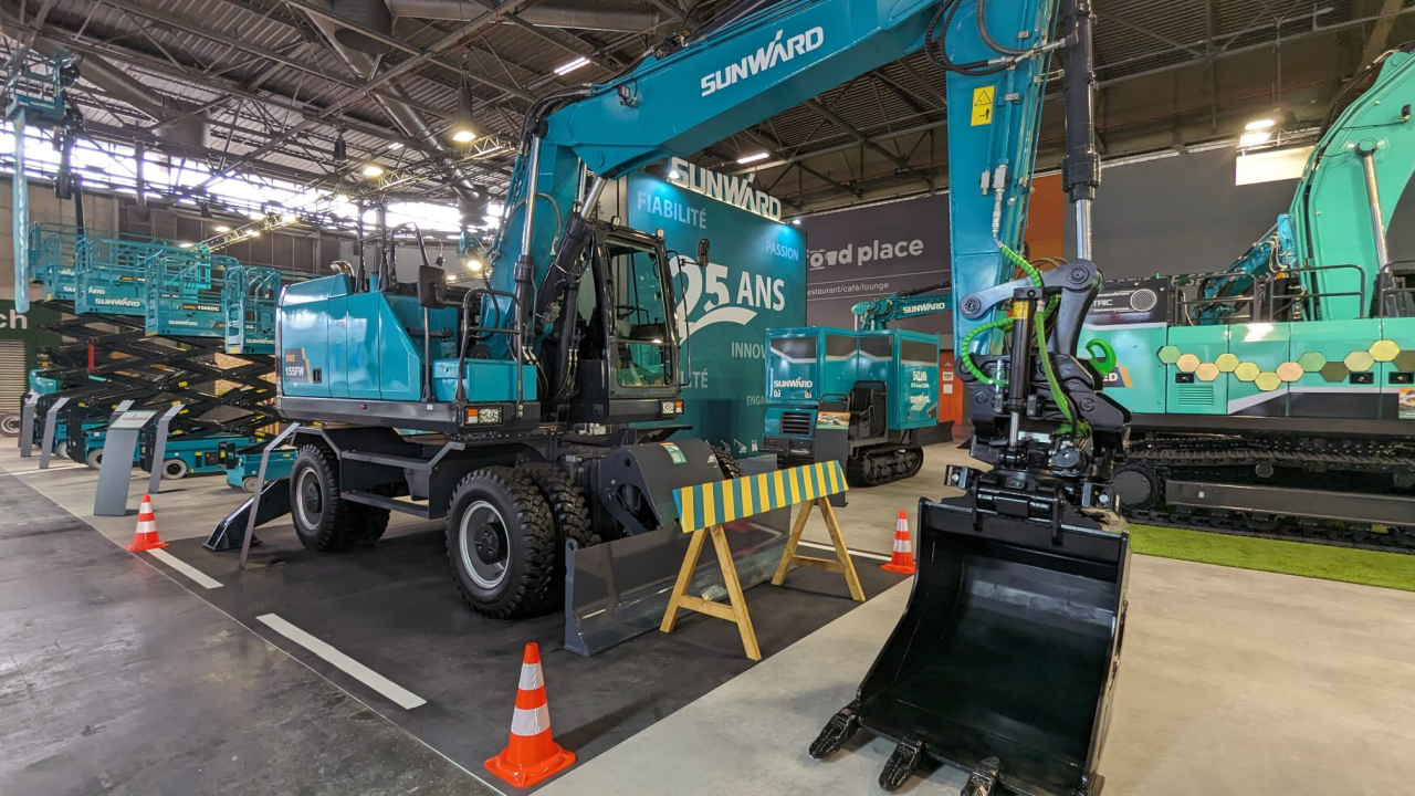 贏戰(zhàn)INTERMAT 2024！山河智能土方機械深耕全球高端市場