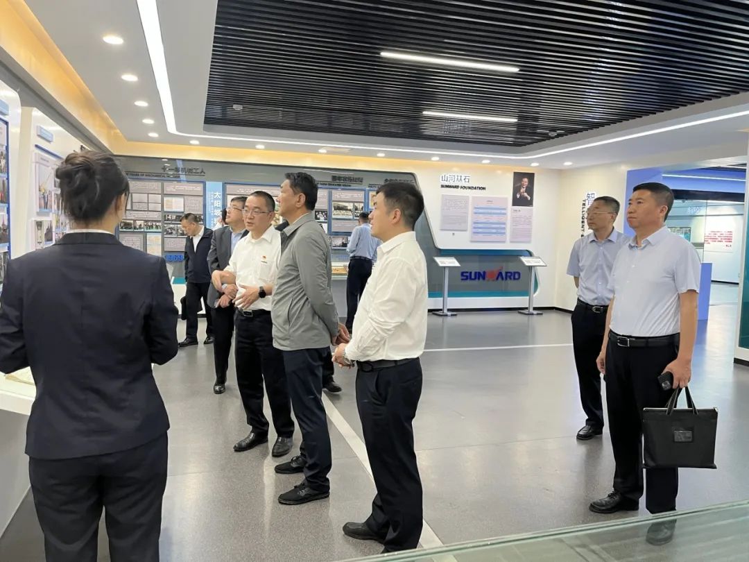 中煤平朔黨委書記、董事長陳建一行調(diào)研山河智能