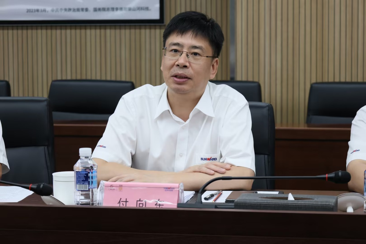 深化交流合作！廣州港李明忠副總經(jīng)理率隊蒞臨山河智能考察交流！