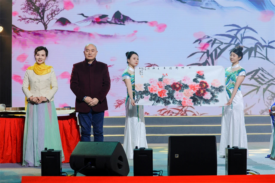 創(chuàng)新引領(lǐng)價值 理想成就未來——慶祝山河智能成立25周年表彰大會暨文藝晚會隆重舉行
