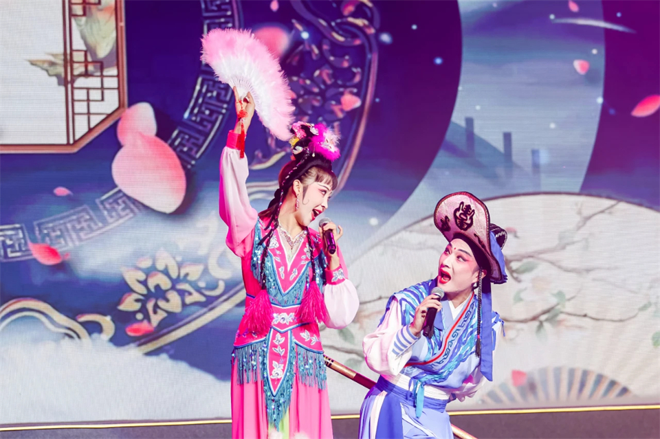 創(chuàng)新引領(lǐng)價值 理想成就未來——慶祝山河智能成立25周年表彰大會暨文藝晚會隆重舉行