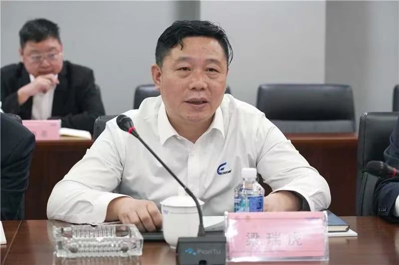 強(qiáng)強(qiáng)聯(lián)手！山河智能與湖南楚湘建工集團(tuán)達(dá)成共建礦山生產(chǎn)建設(shè)創(chuàng)新聯(lián)合體共識(shí)